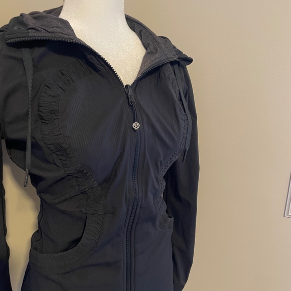 Lululemon Dance Studio Reversible Jacket in Black/Gray - Picture 2 of 3